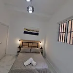 Noiro Centro Apartman *