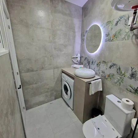 Noiro Centro Apartment