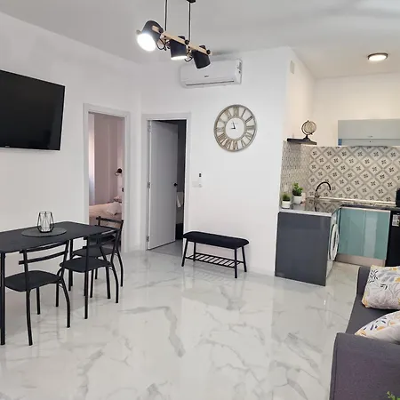 Noiro Centro Apartment *